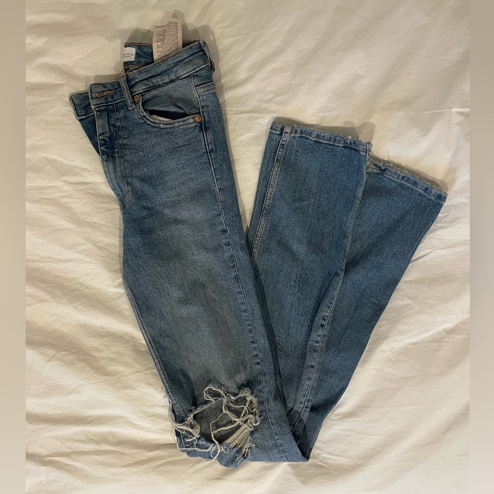 Zara High Rise Jeans - Picture 3 of 3